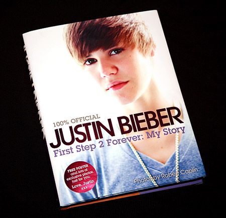 justin-bieber-autograph-sign-book-first-step-1.jpg