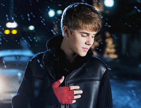 justin-bieber-mistletoe500.jpg