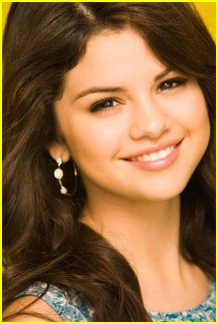 selena-gomez-parade-magazine-03.jpg