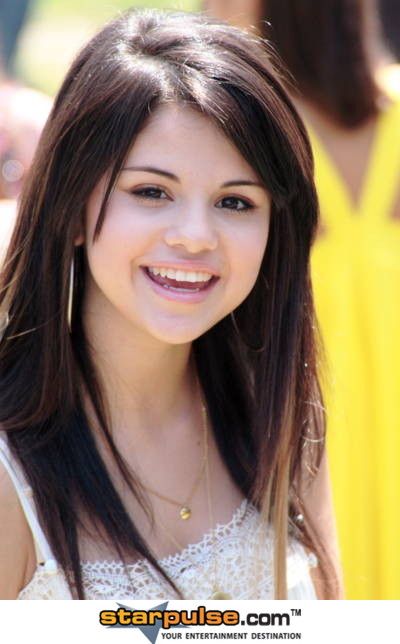 selena_gomez-tyg-000995.jpg