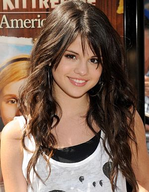 tweenstars-selenagomez15.jpg